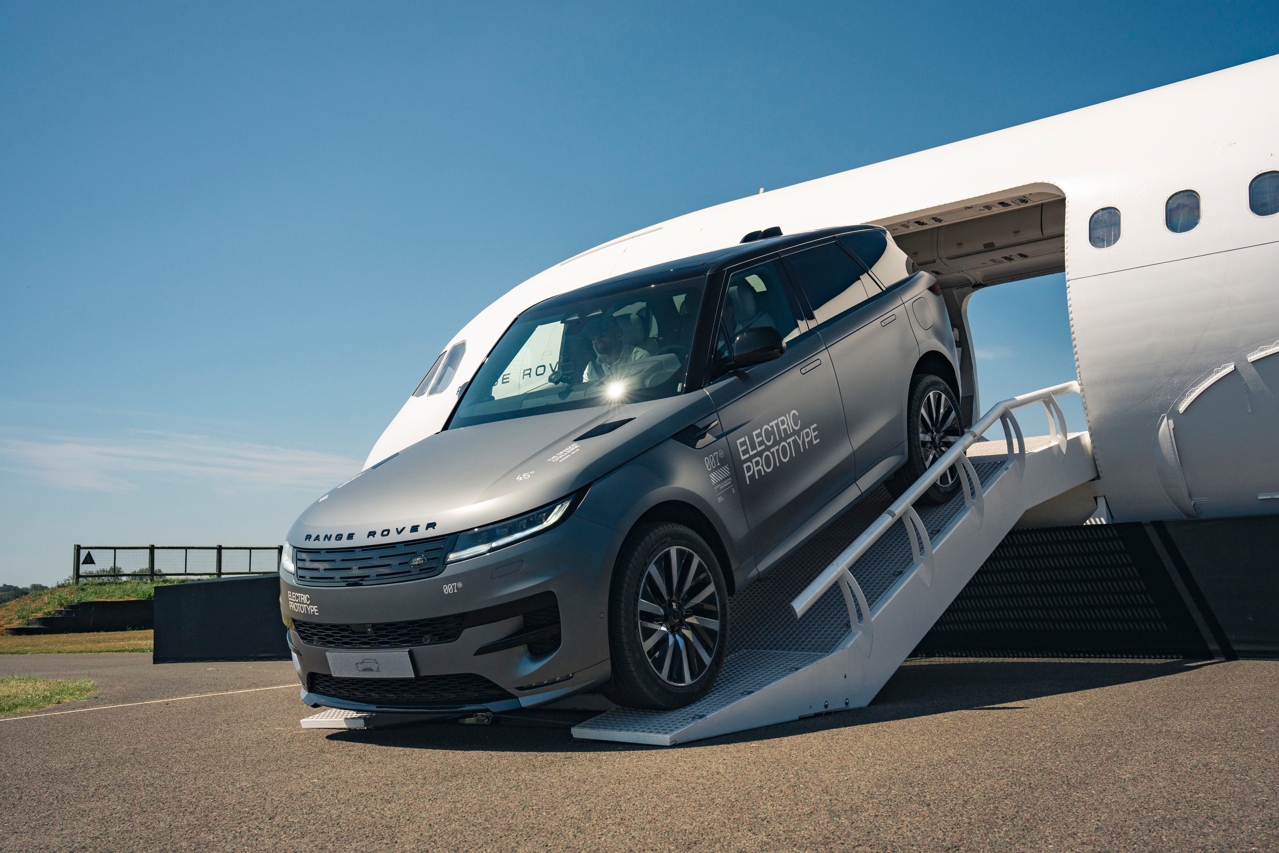 The new Range Rover Sport Electric got a Goodwood experience with a difference