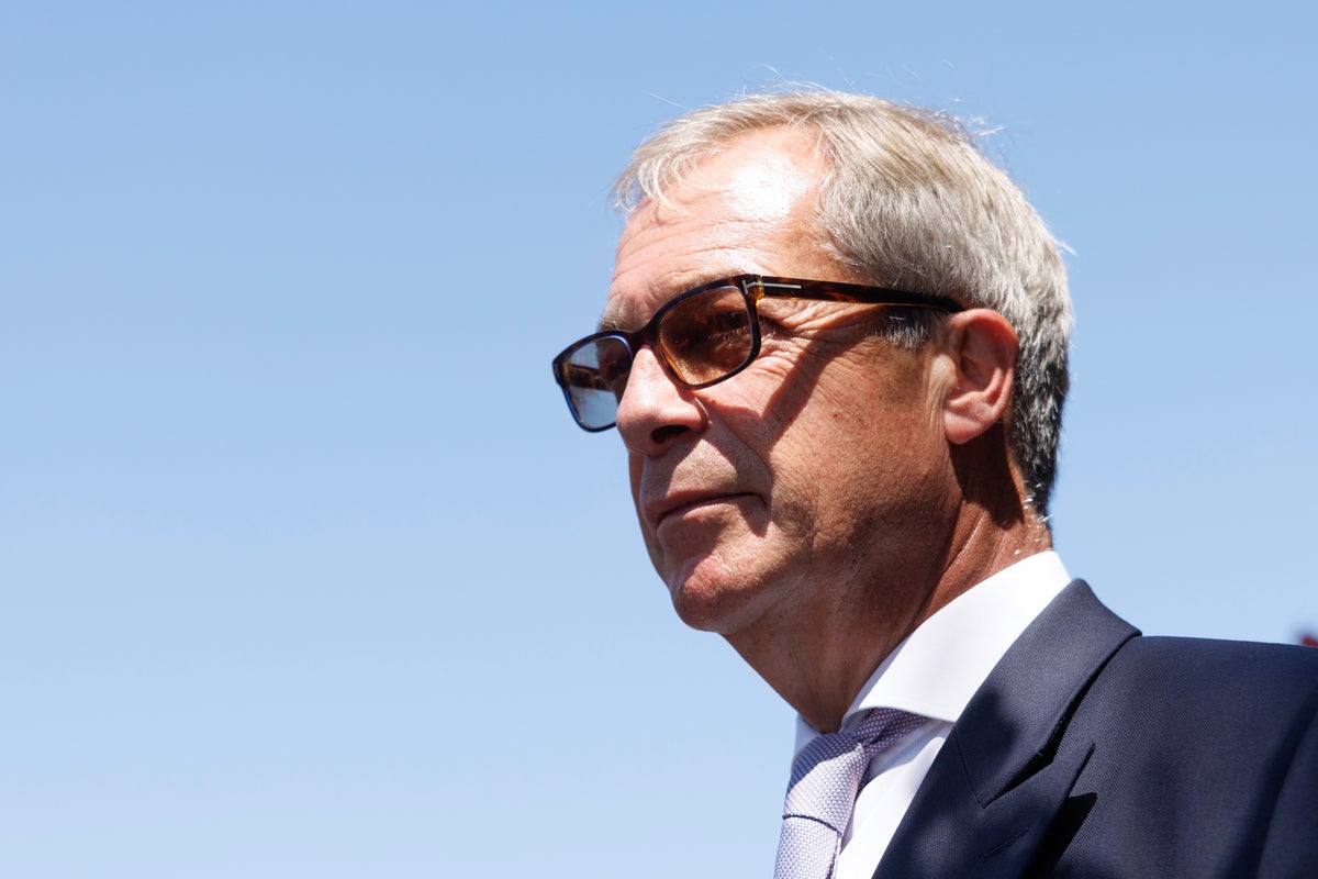 Man ‘arrested’ for threatening to shoot Nigel Farage