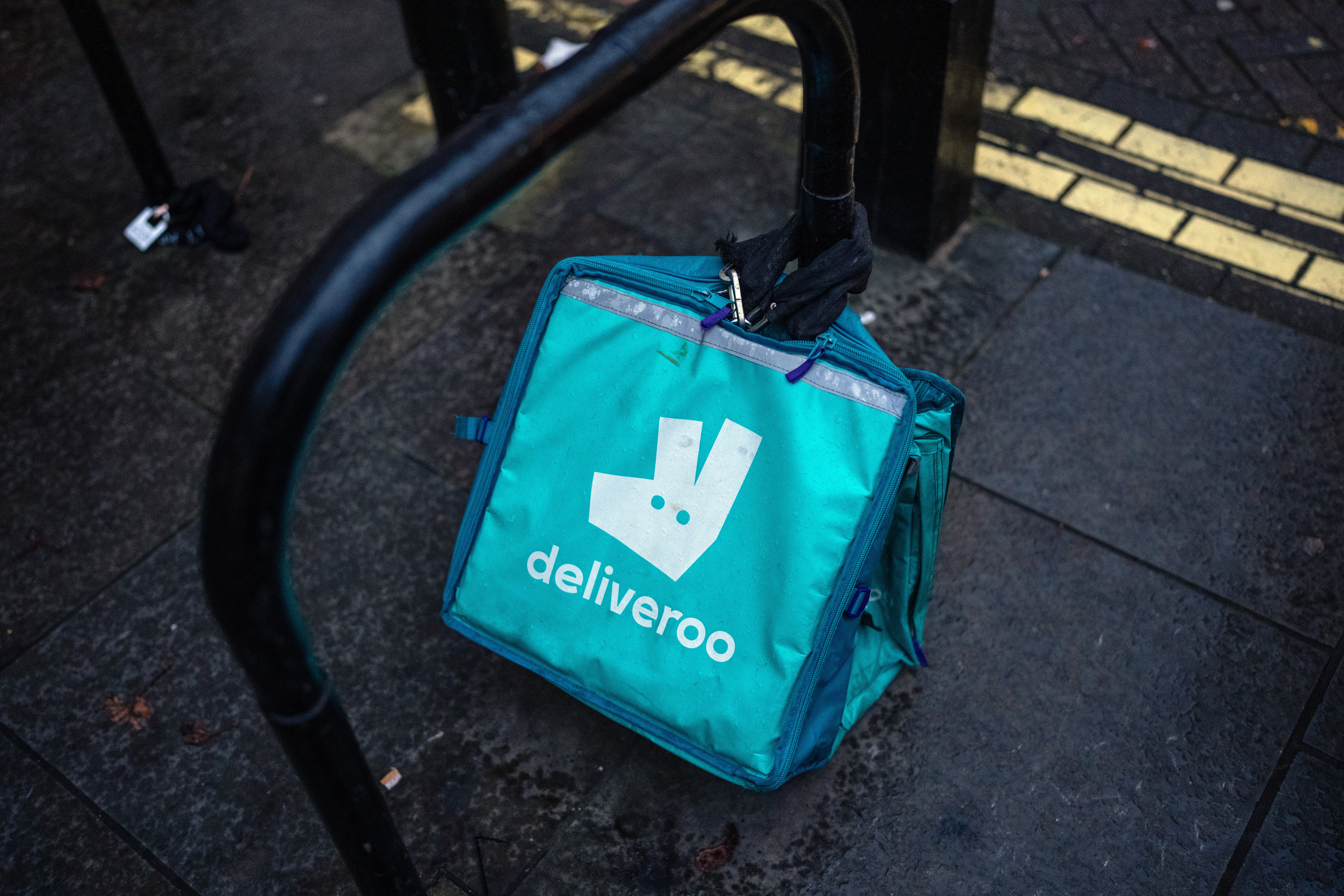 Scott stole a Deliveroo bag (Getty)