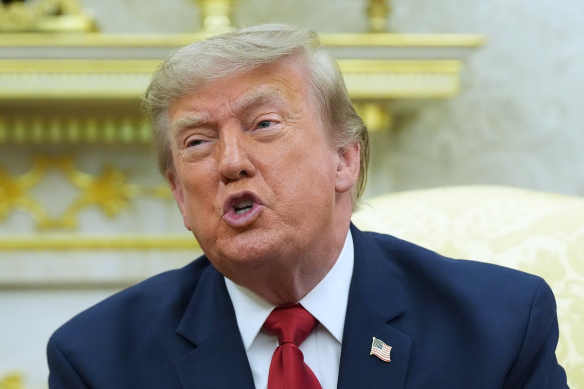 Yeni askıya alma kararına karşı çıkan Trump, son dönemde yaşanan silahlı saldırılara rağmen ICE'nin trafiği durdurması gerektiğini söylüyor