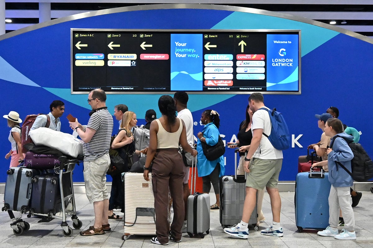 Gatwick Airport water shortage leaves toilets unflushable, disrupts travel