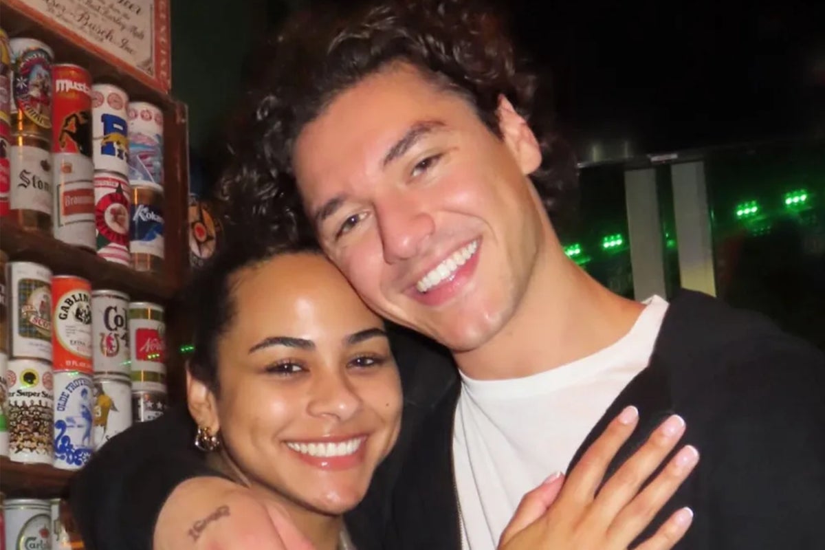 Off Campus heartthrob’s girlfriend sends plea to fans crossing the line – UK Times Off Campus heartthrob’s girlfriend sends plea to fans crossing the line – UK Times