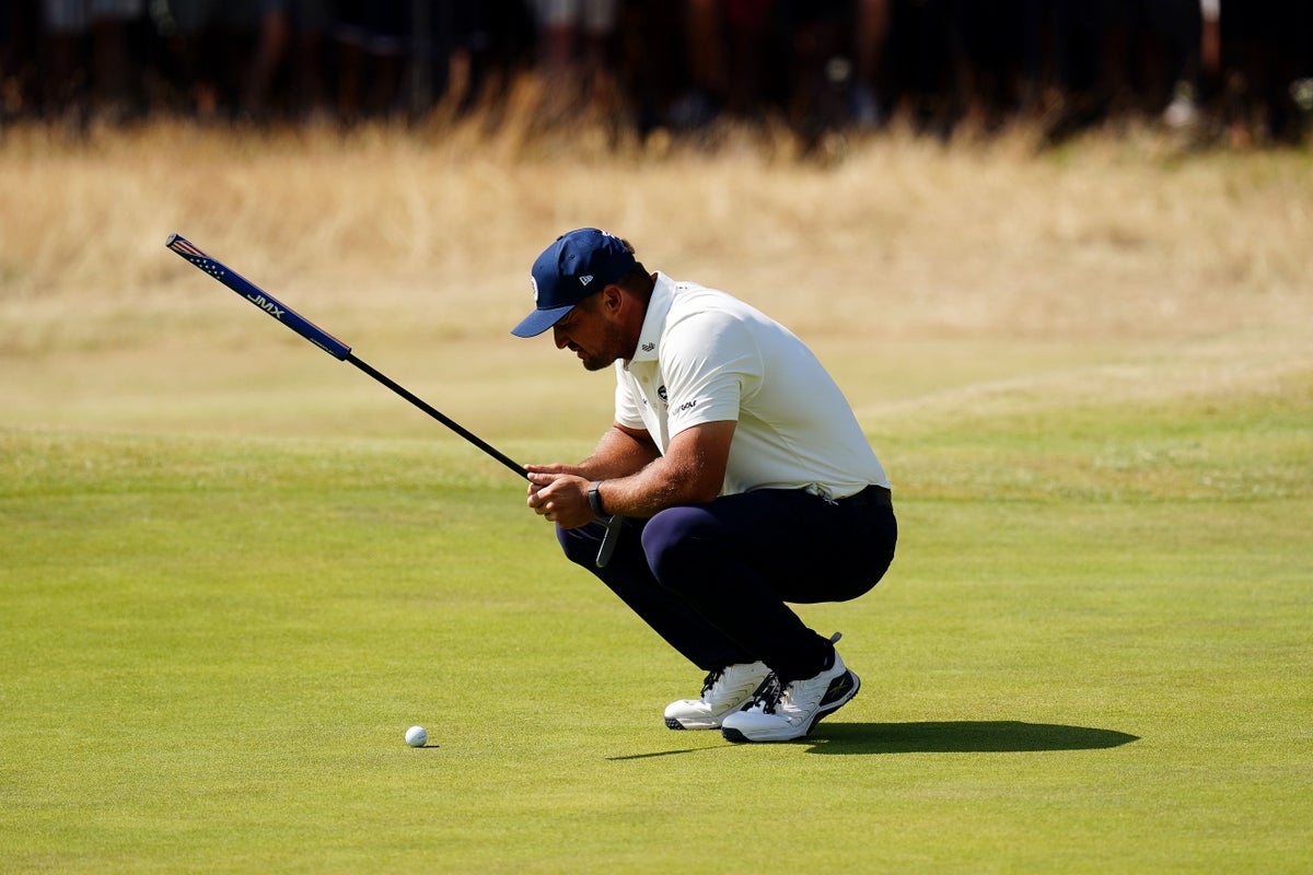 Bryson DeChambeau&rsquo;s strategy keeps him on the heels of surprise Open leader