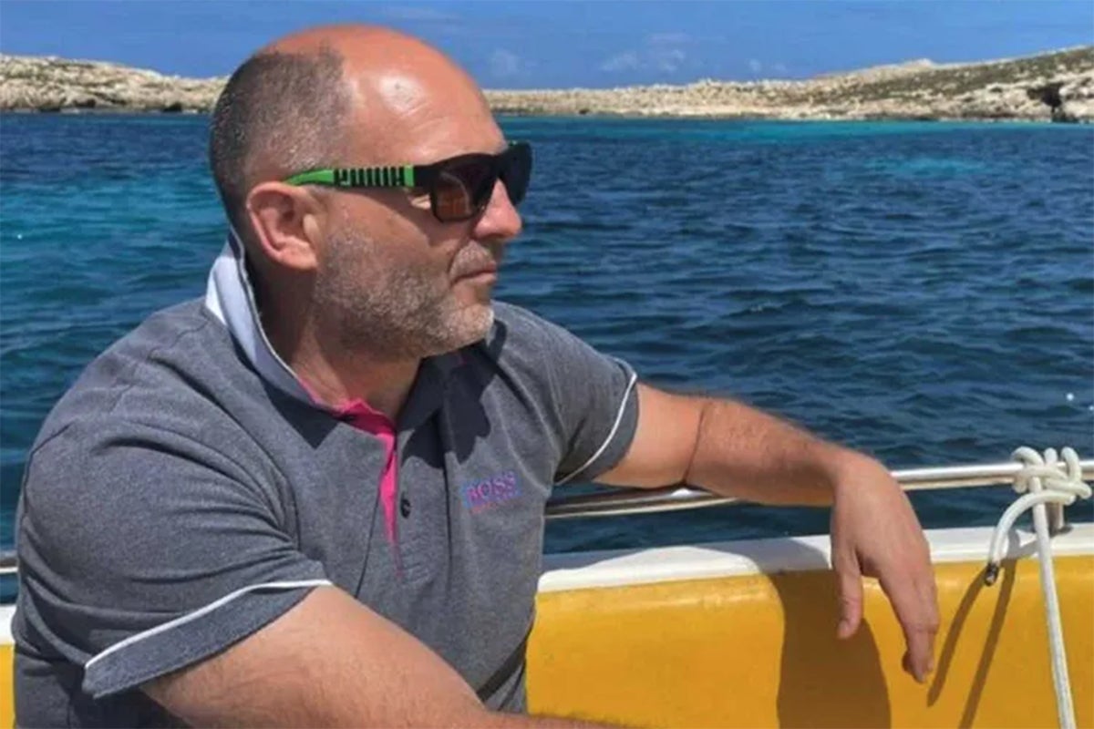 A viúva de um britânico que morreu em um incêndio em um spa de luxo marroquino está processando o hotel