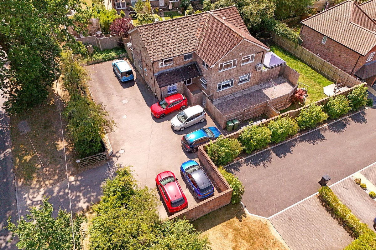 Noise row erupts in Hampshire market town Bishop’s Waltham over ‘constant screaming’ from Acorns Health Care care home Noise row erupts in Hampshire market town Bishop’s Waltham over ‘constant screaming’ from Acorns Health Care care home