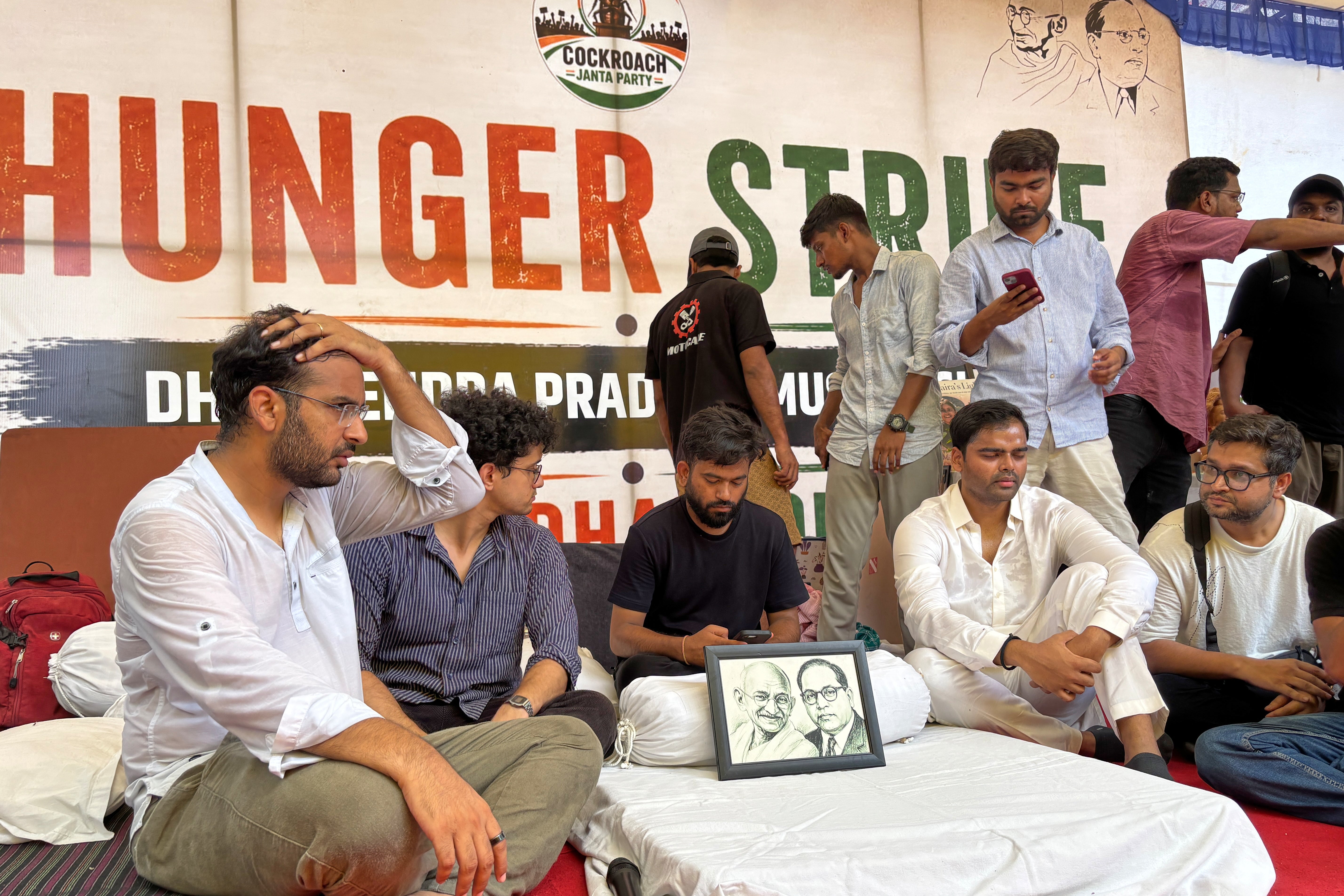 ASI-GEN INDIA-PARTIDO CUCARACHAS