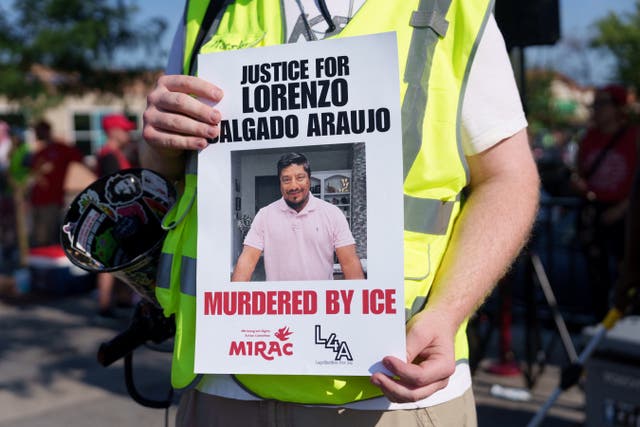 FBI заявляє про наркотики в авто мексиканця, застреленого ICE, але адвокат сім’ї каже, що це сіль
