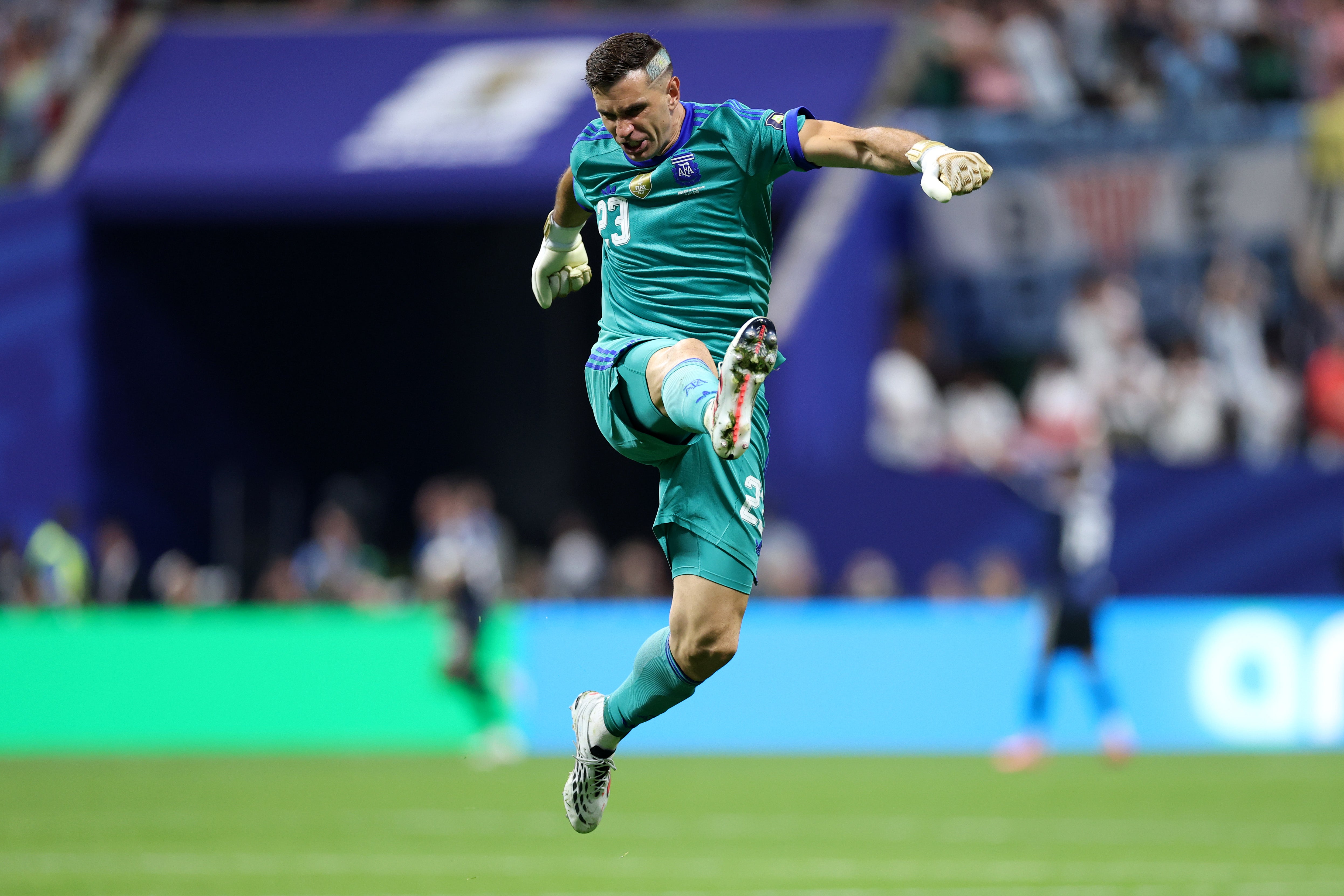 Emiliano Martinez of Argentina celebrates against England (Getty)