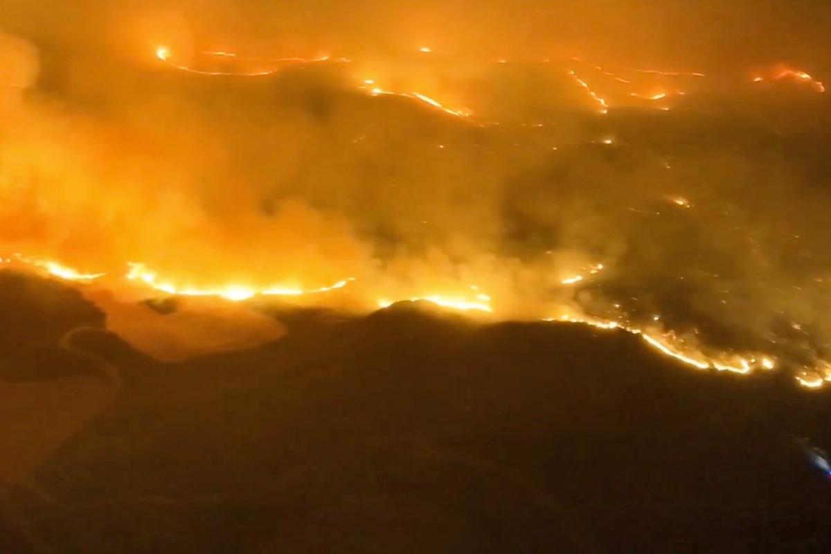 Huge wildfire burns through 15,800 hectares in northern Spain – UK Times Huge wildfire burns through 15,800 hectares in northern Spain – UK Times