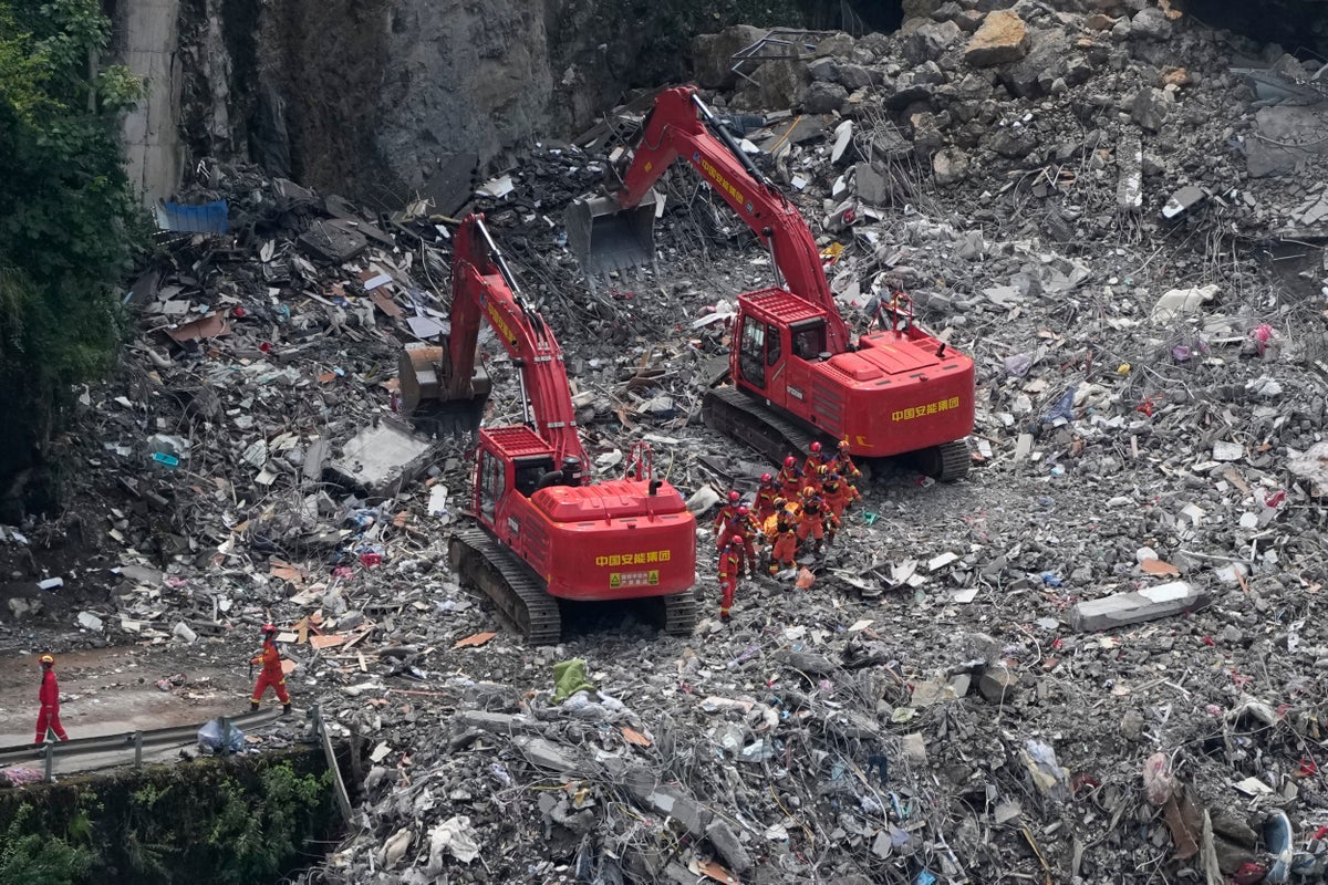 Rescuers in China search the rubble for survivors of landslide that killed 8 and left 34 missing – UK Times Rescuers in China search the rubble for survivors of landslide that killed 8 and left 34 missing – UK Times