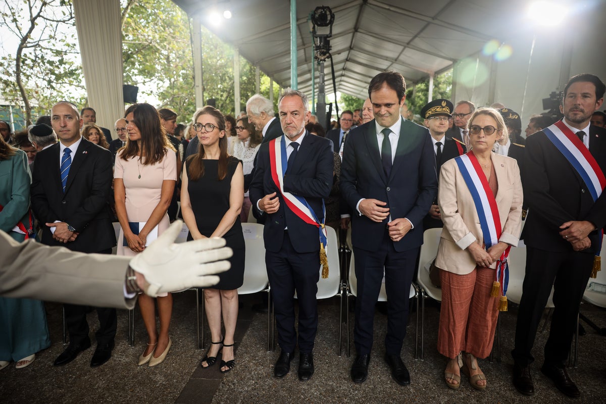 France commemorates the Vel d’Hiv roundup after a Paris plaque honoring rescuers is vandalized – UK Times France commemorates the Vel d’Hiv roundup after a Paris plaque honoring rescuers is vandalized – UK Times