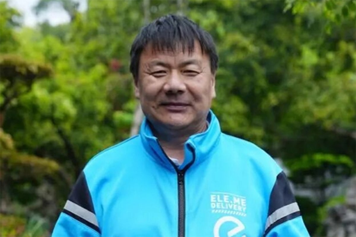 Wang Jibing: Food delivery rider wins China’s top literary prize for ...