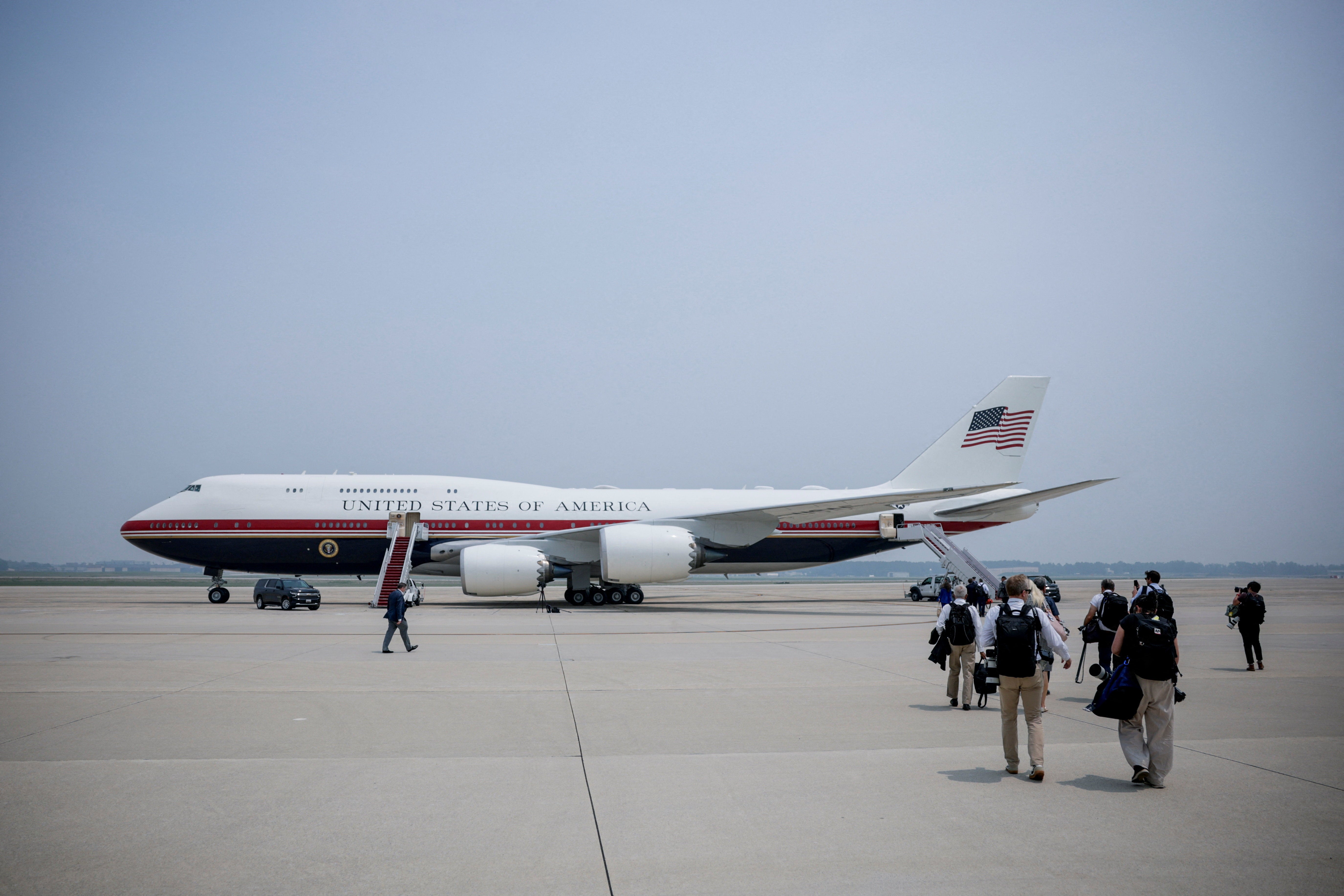 Trump has suggested that the Qatari-gifted jet would be placed in his library after his term