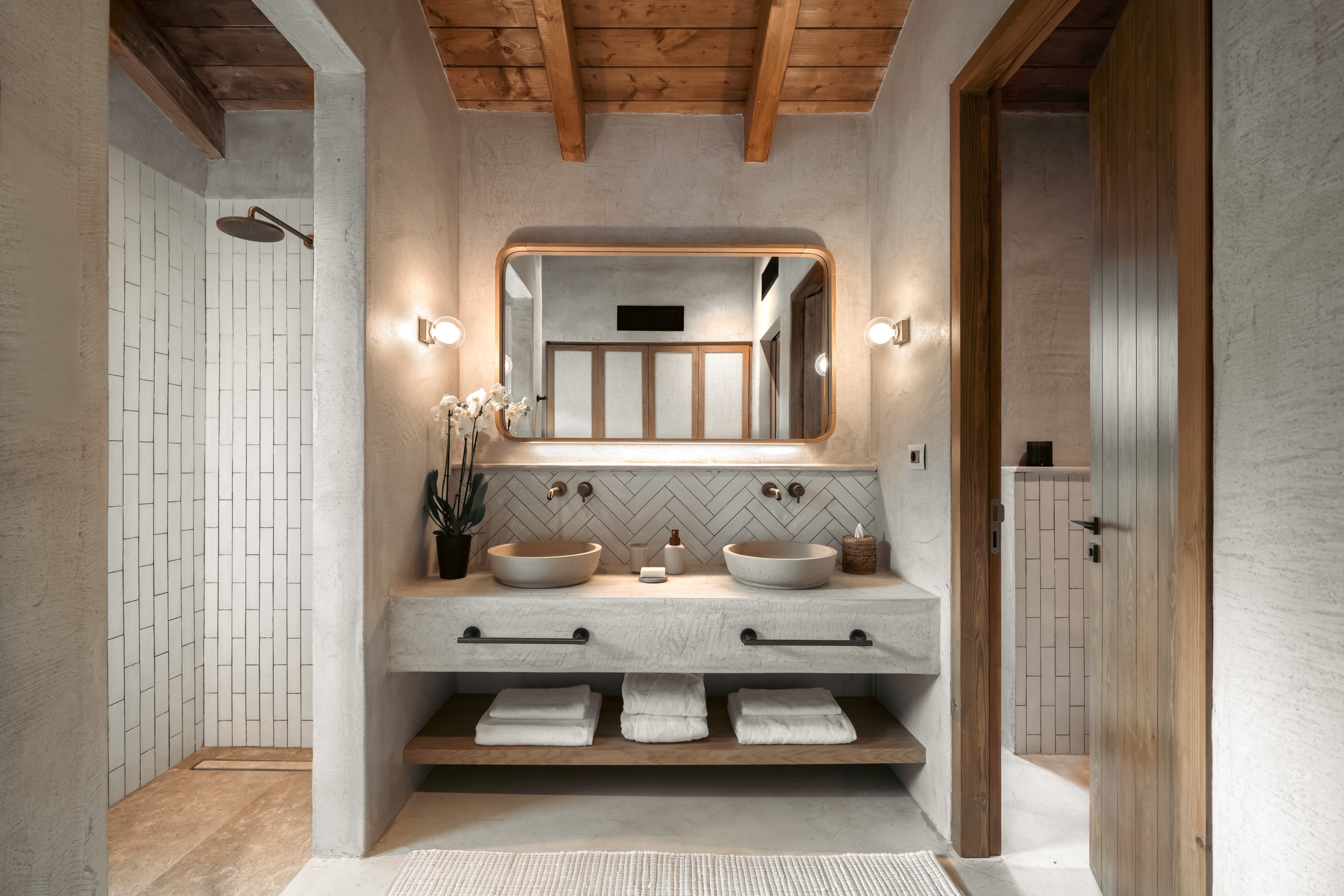 A stylish bathroom at Eliamos