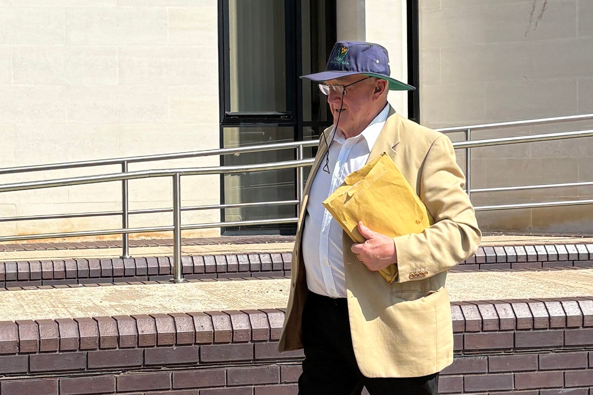 Former MP Gwynoro Jones acquitted of groping woman on train – UK Times Former MP Gwynoro Jones acquitted of groping woman on train – UK Times
