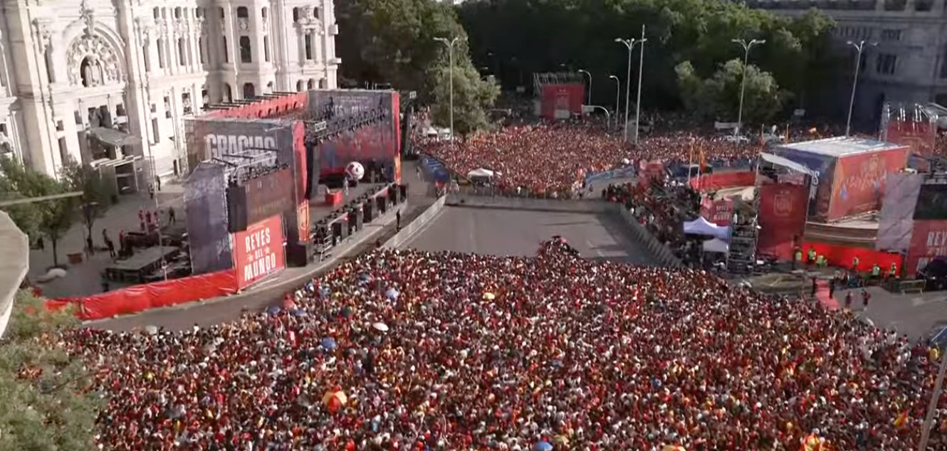 View of the stage at the end of Spain's trophy parade route