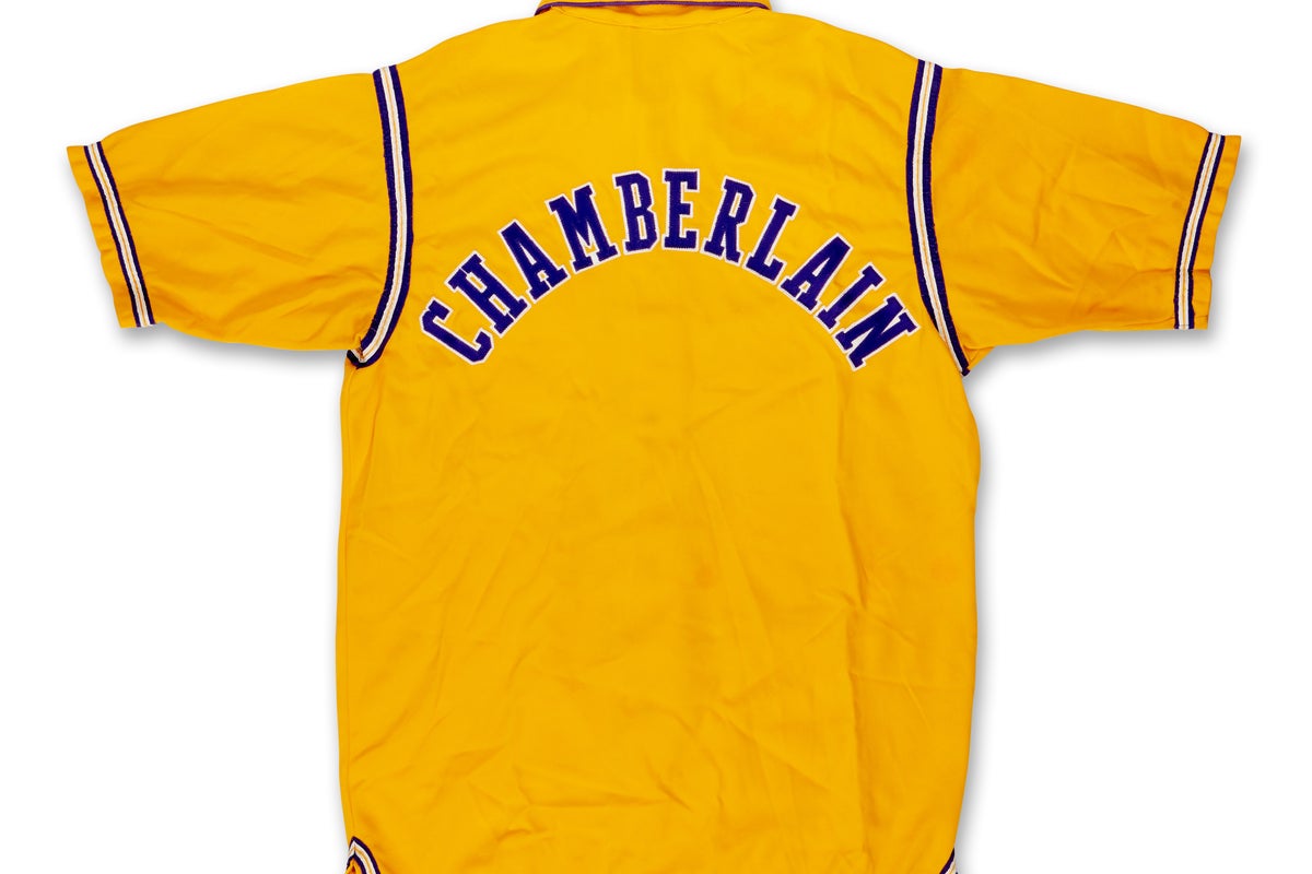 Wilt Chamberlain Lakers jacket found by a teen at a thrift store could fetch over 0K at auction – UK Times Wilt Chamberlain Lakers jacket found by a teen at a thrift store could fetch over 0K at auction – UK Times