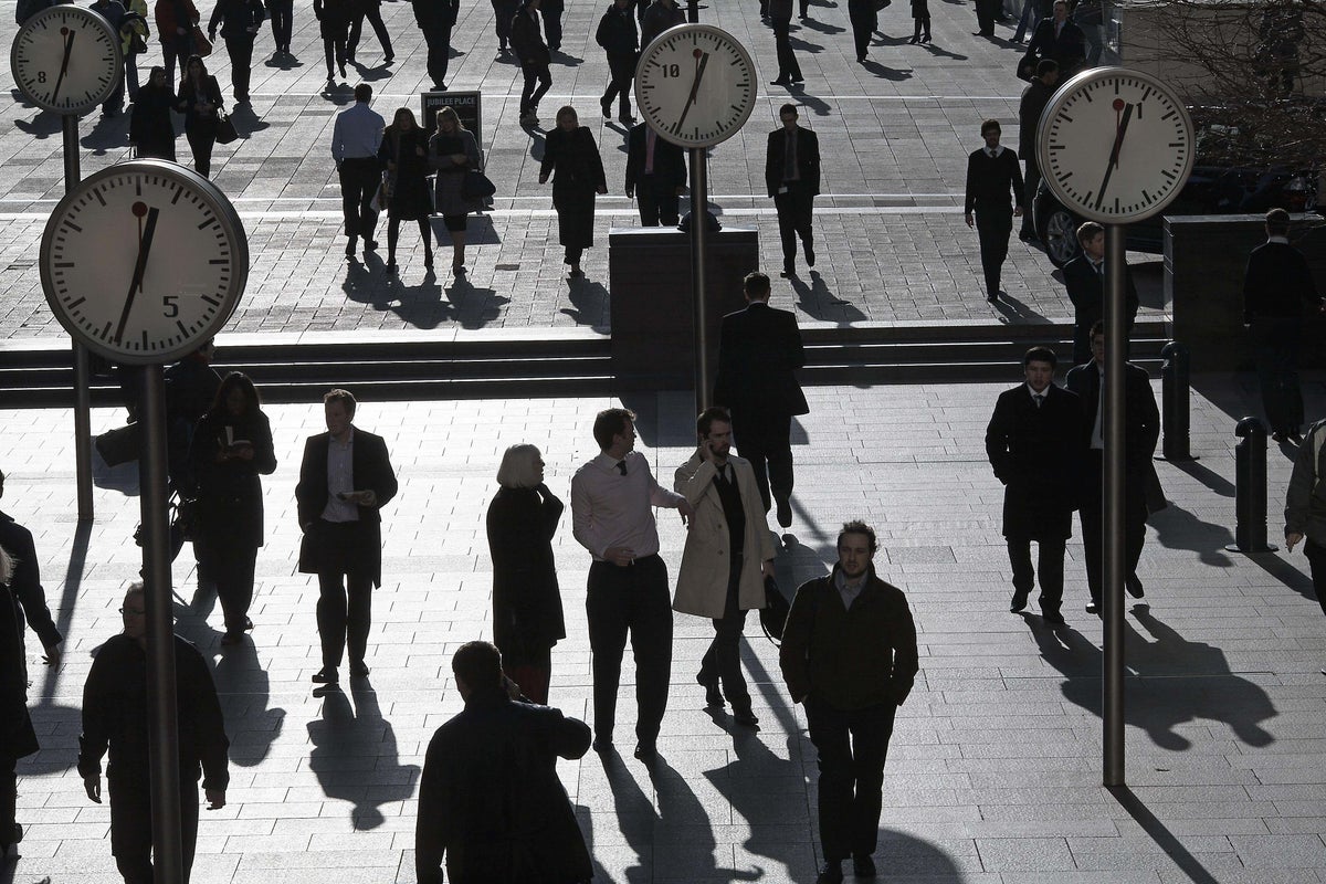 Vacancies fall again as private sector wage growth drops below 3% – ONS – UK Times Vacancies fall again as private sector wage growth drops below 3% – ONS – UK Times