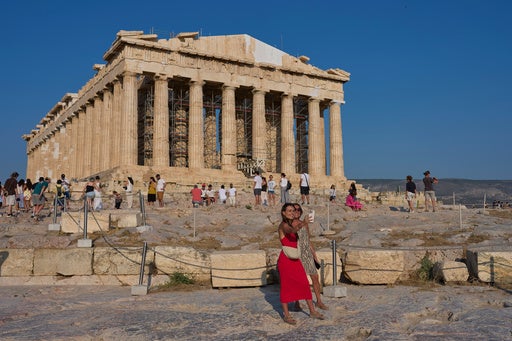 Two Tourists Stabbed Near Acropolis in Athens