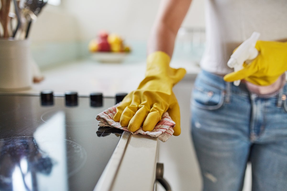 Home expert shares the cleaning jobs you must do before and after your holiday Home expert shares the cleaning jobs you must do before and after your holiday