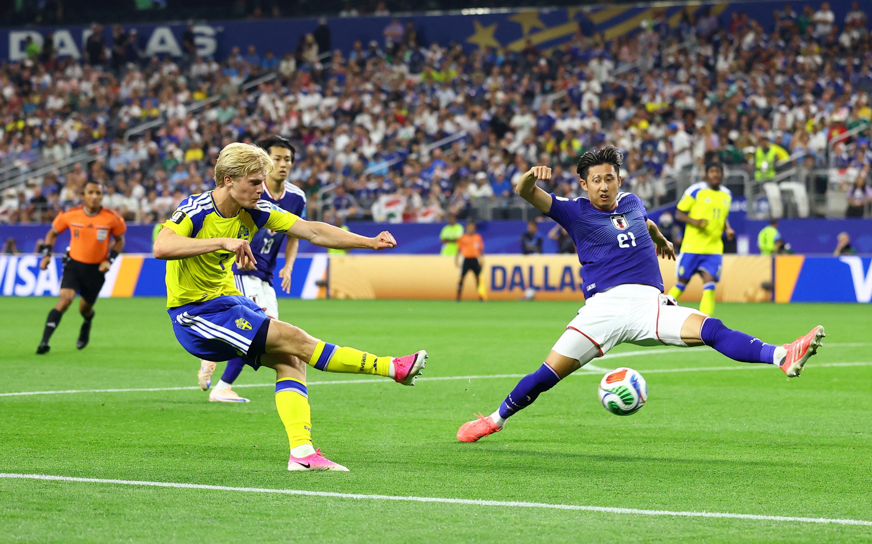 Sweden star Lucas Bergvall feels he isn’t getting the opportunities at Spurs under Roberto De Zerbi