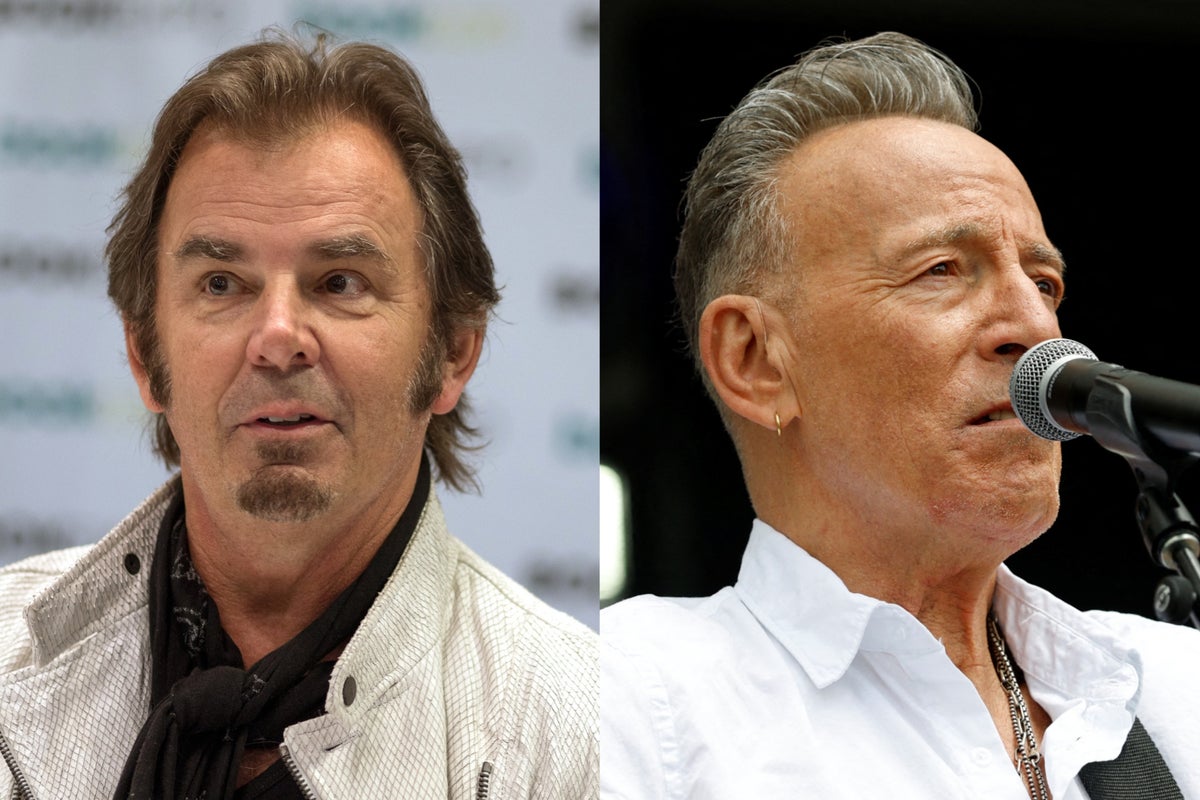 Journey star blasts ‘annoying, bitter old man’ Bruce Springsteen – UK Times Journey star blasts ‘annoying, bitter old man’ Bruce Springsteen – UK Times