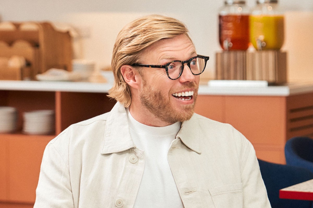 ‘It feels like you’re on holiday with them as mates’: Rob Beckett’s secrets to a good family holiday ‘It feels like you’re on holiday with them as mates’: Rob Beckett’s secrets to a good family holiday