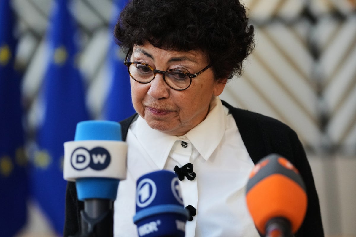 France&rsquo;s environment minister resigns over emergency bill allowing 2 banned pesticides