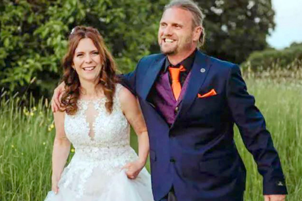 Young couple found dead in campervan at cider festival after gas heater leaks Young couple found dead in campervan at cider festival after gas heater leaks