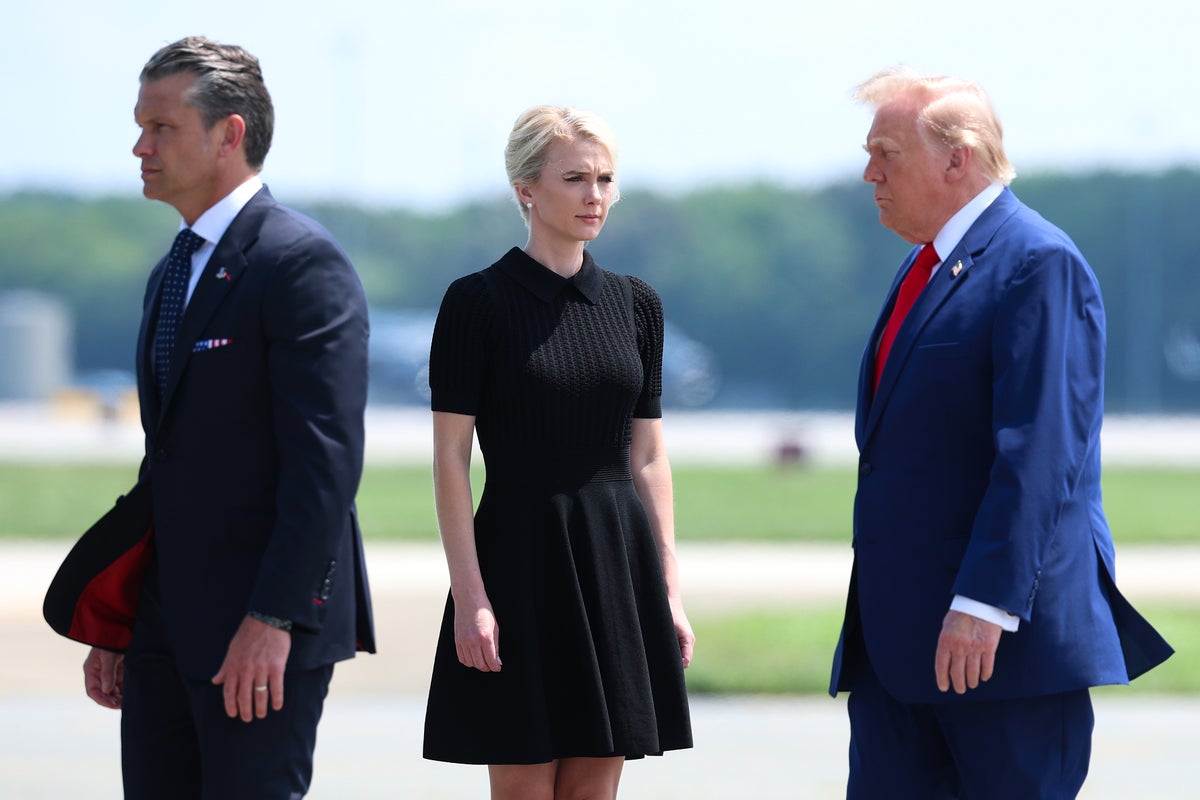 Trump roasted over ‘flying palace’ trips with aide: ‘He wants to build his ballroom and travel with Natalie’