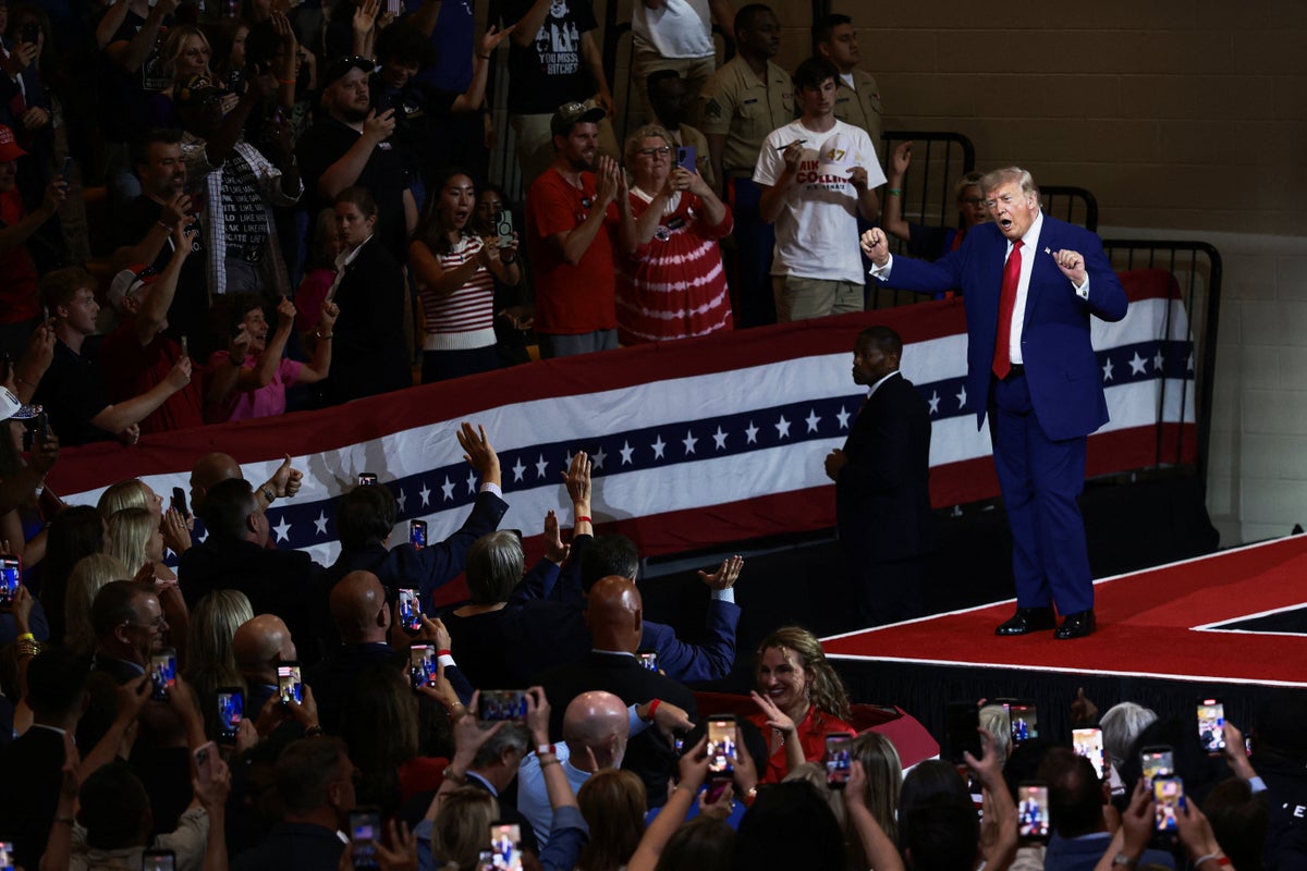 Trump bashes his hometown baseball team as Braves fans lap it up in Georgia rally: ‘They lose all the time’