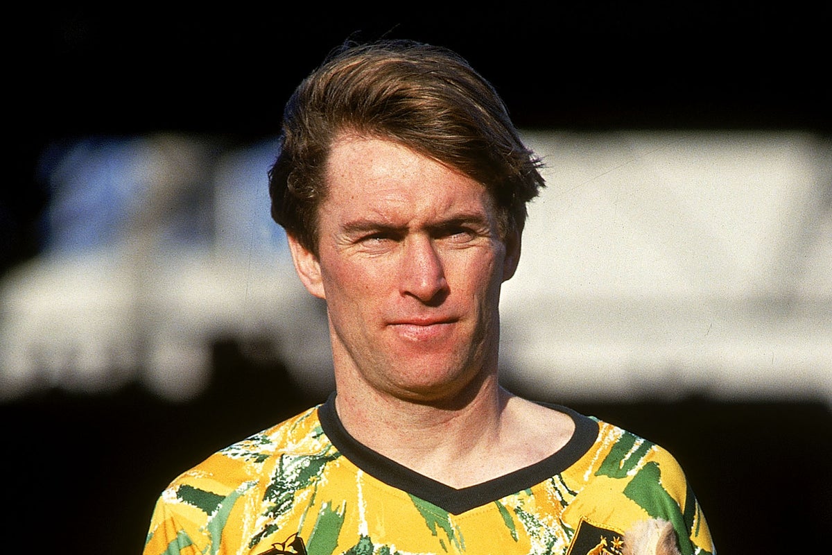 Former Socceroos captain given probable CTE brain disease diagnosis Former Socceroos captain given probable CTE brain disease diagnosis
