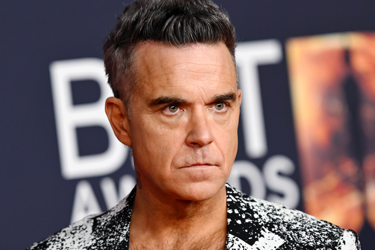 Robbie Williams hits out at claims he was ‘off his nut’ at World Cup after white lump gaffe – UK Times Robbie Williams hits out at claims he was ‘off his nut’ at World Cup after white lump gaffe – UK Times