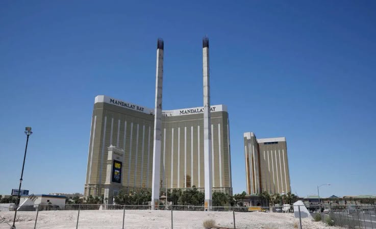 The unfinished SkyVue development’s towering concrete pillars, long known as a Vegas eyesore, would be transformed into a 265-foot-high restaurant above the new resort