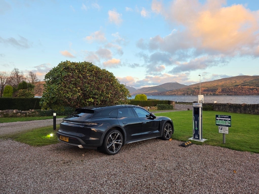 EV charging at Kilchurn Castle, Loch Awe (Octopus Electroverse)