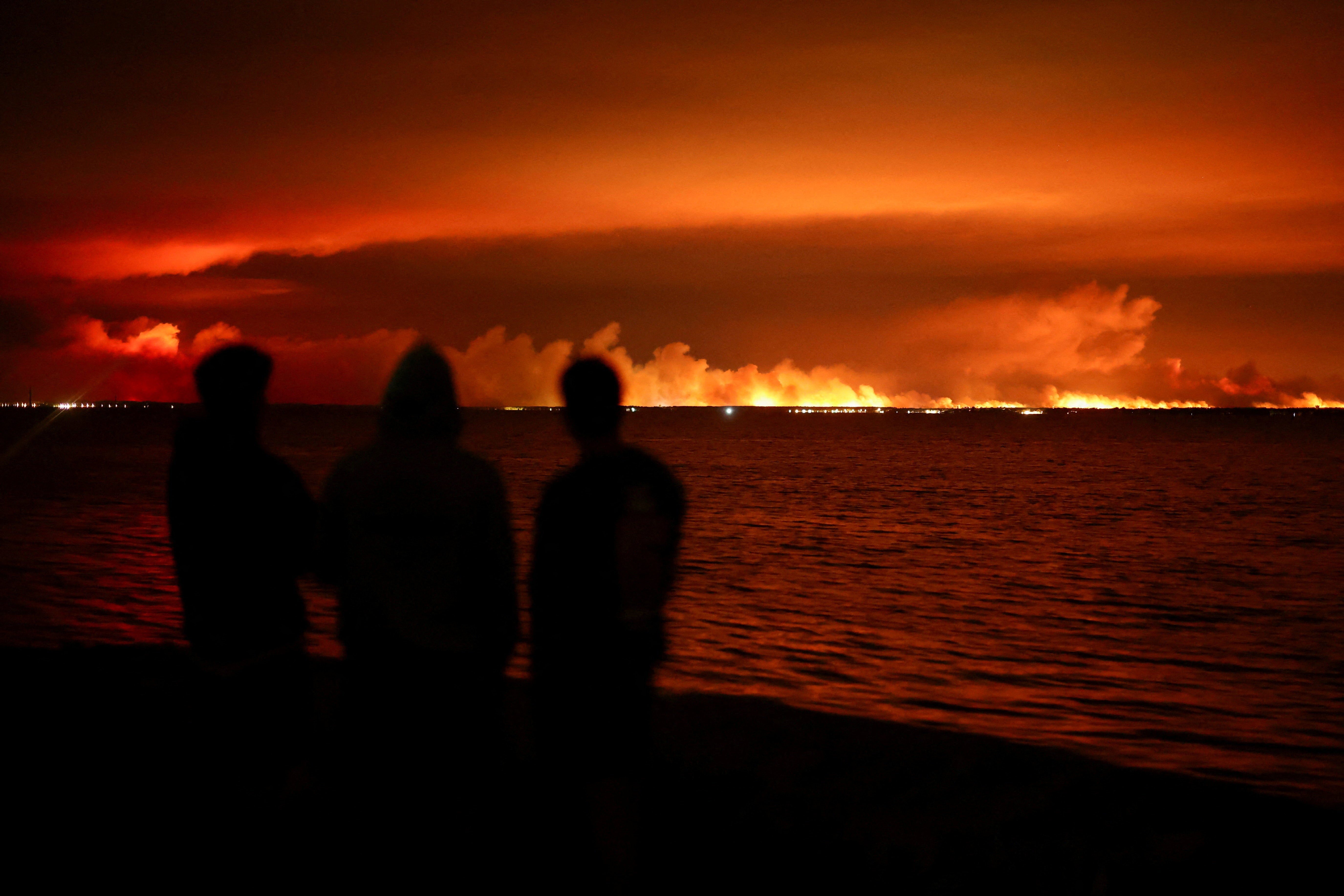 France orders total evacuation of Cap Ferret as tourists rescued by boats