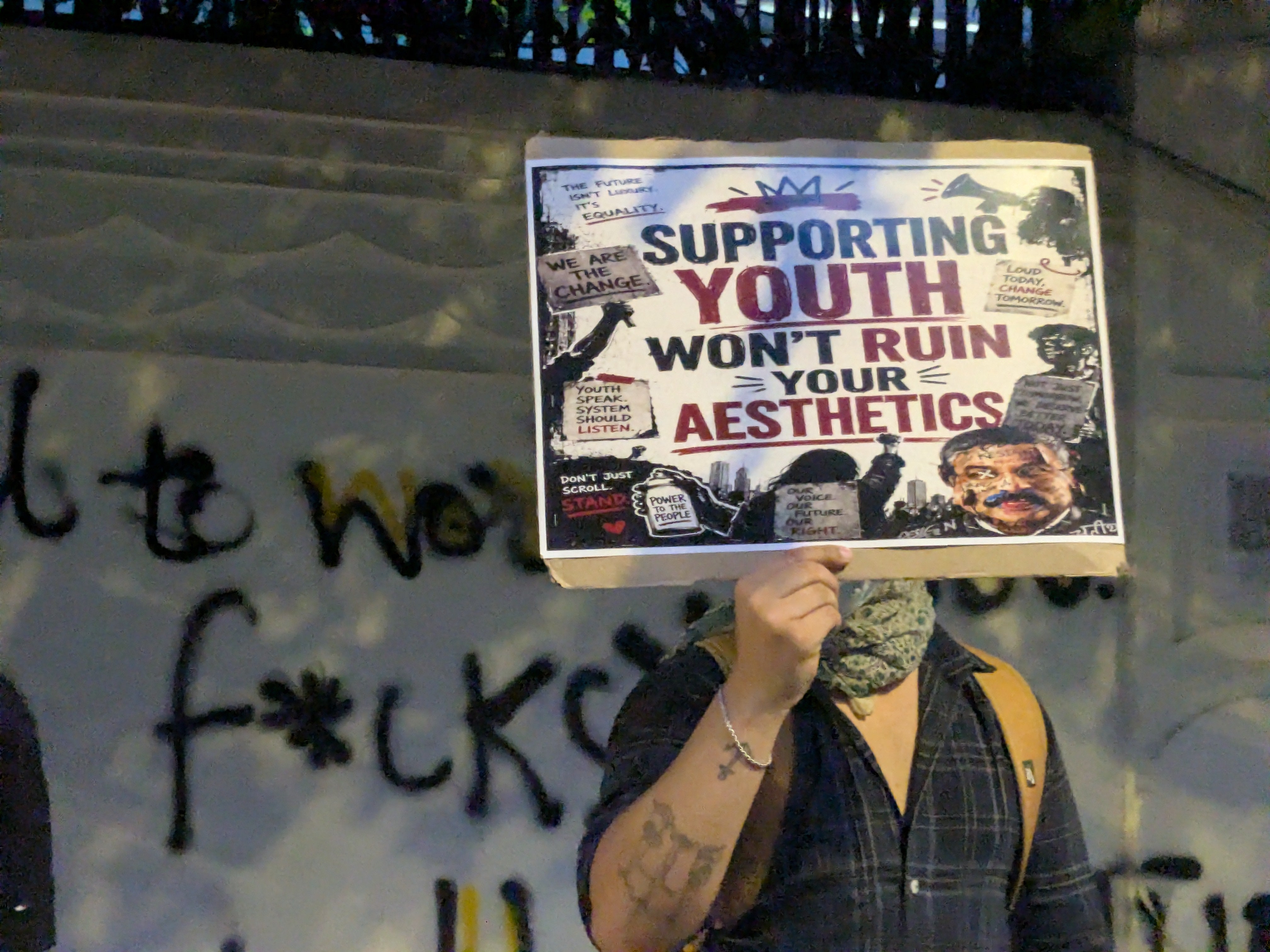 A poster at Jantar Mantar