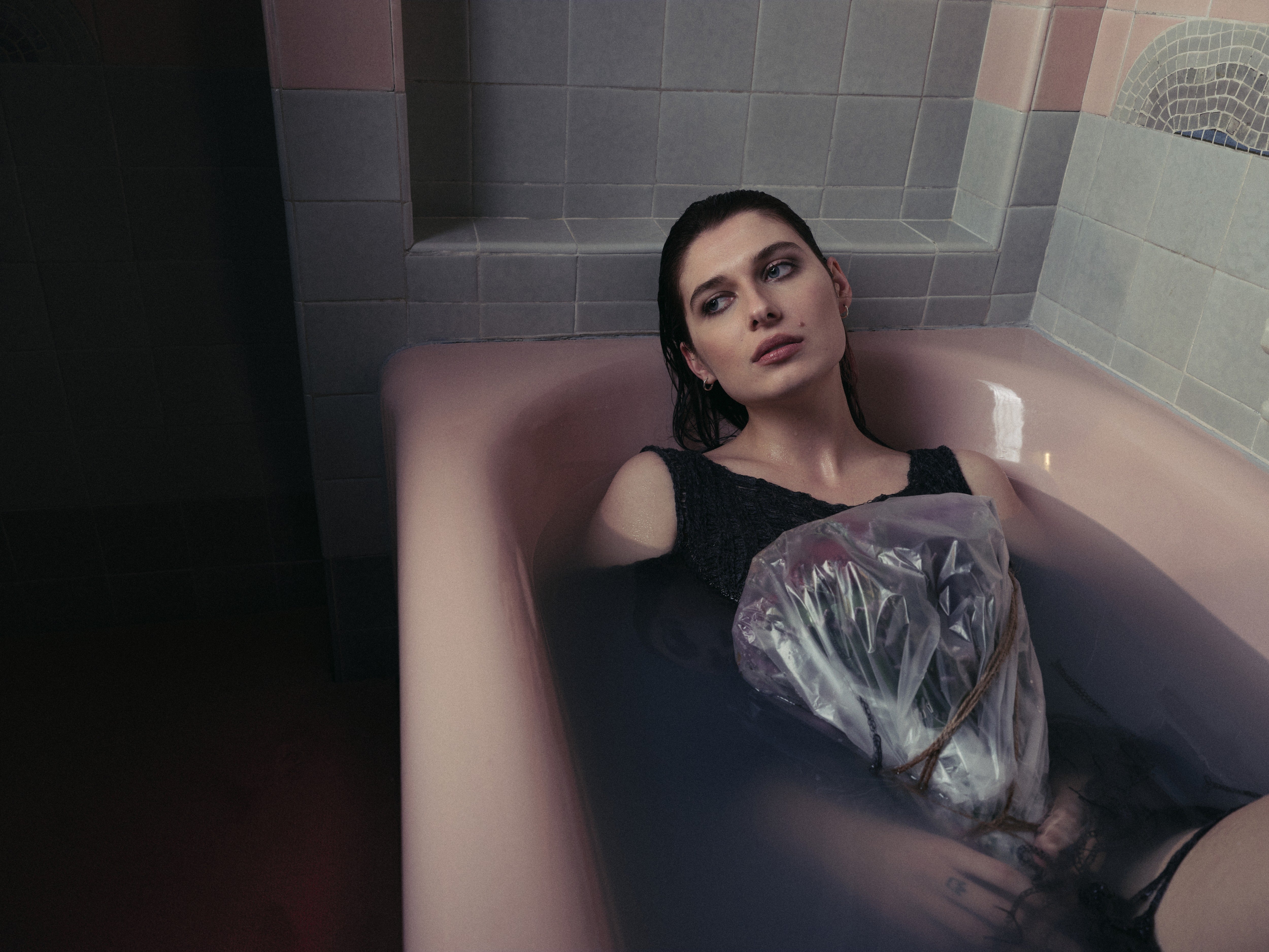 Baby Queen has released her new album, 'I Hope You Don't Remember Me'