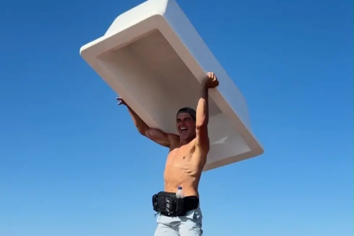 Influencer who left bathtub up a Welsh mountain apologises for ‘honest mistake’ – UK Times Influencer who left bathtub up a Welsh mountain apologises for ‘honest mistake’ – UK Times
