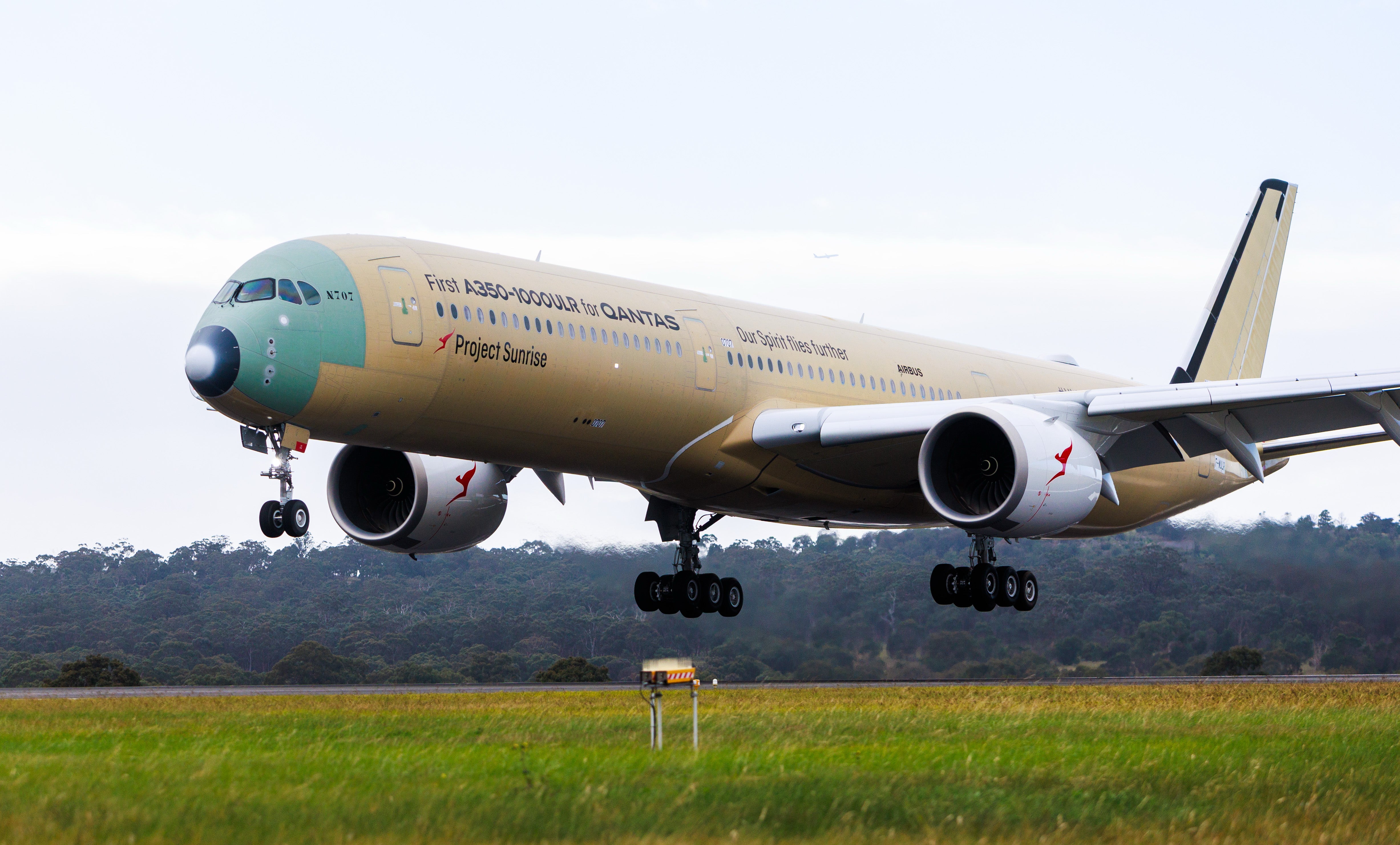 New Qantas plane touches down in Australia after historic 19-hour test flight
