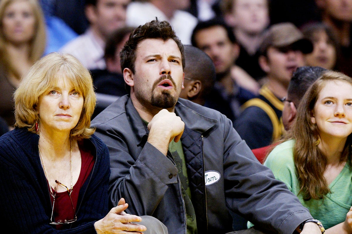 Christopher Affleck, mother of Oscar winners Casey and Ben Affleck, dies aged 83 Christopher Affleck, mother of Oscar winners Casey and Ben Affleck, dies aged 83