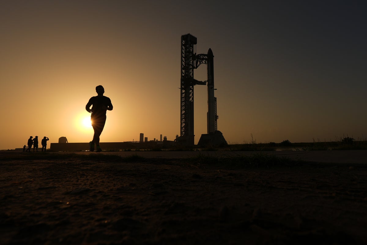 SpaceX launches Starship on another test flight, this time with the most advanced Starlinks – UK Times
