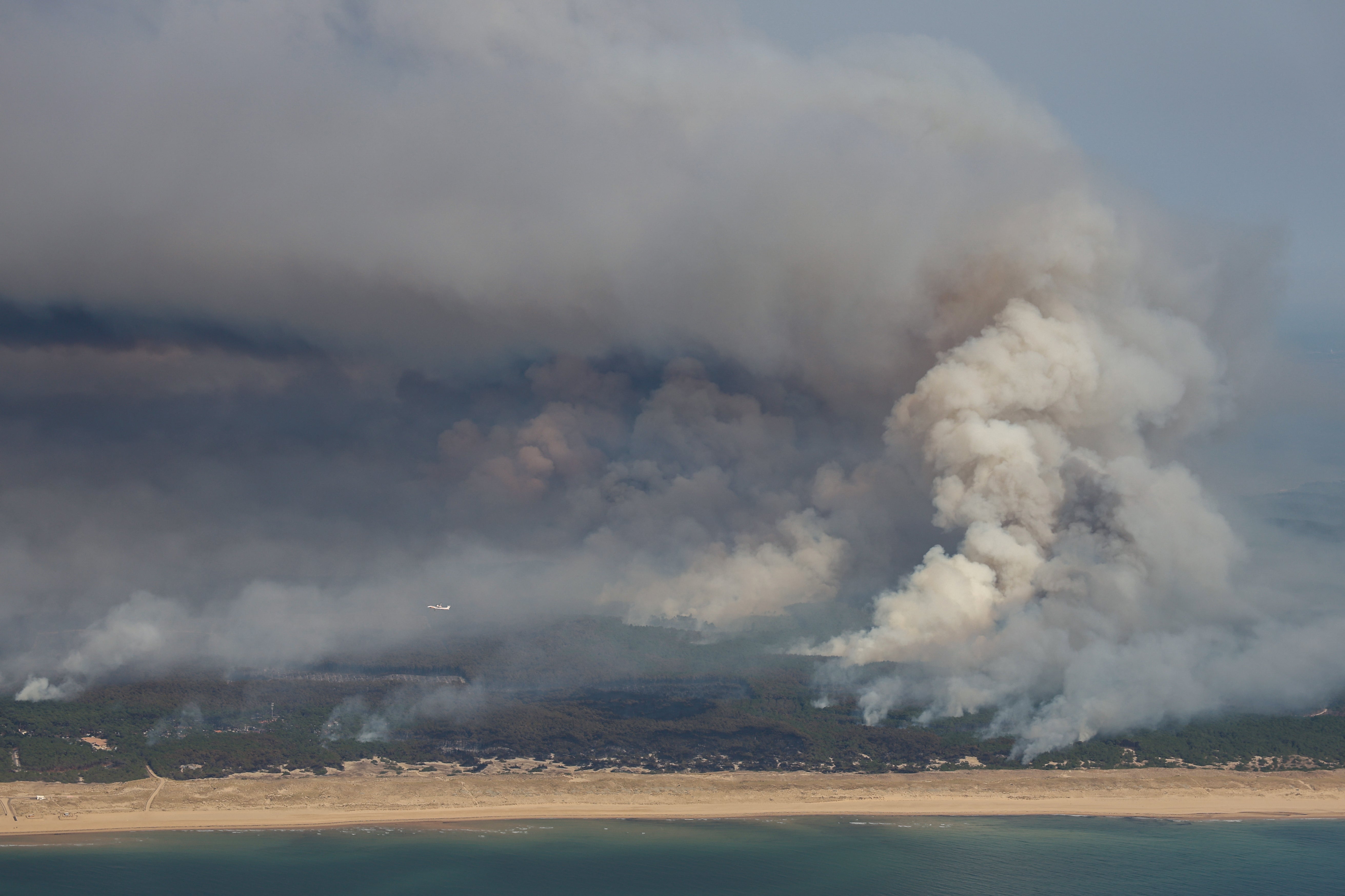 Smoke emanating from the wildfire north of the Arcachon basin, near Lege-Cap-Ferret, southwestern France (AFP/Getty)
