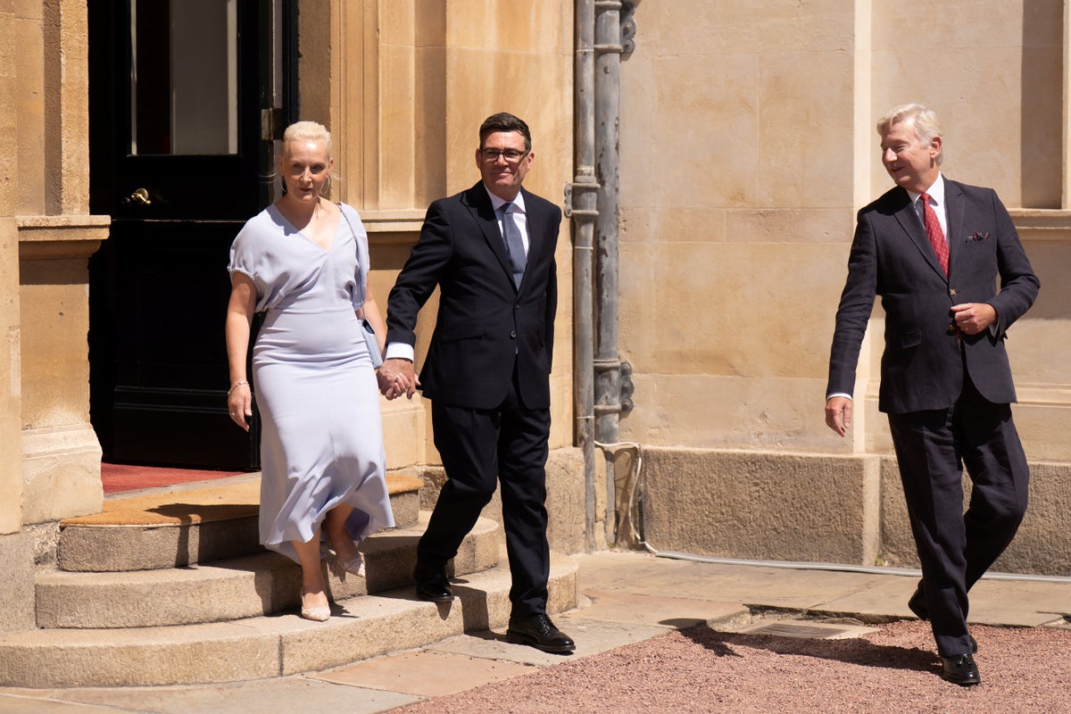 Burnham hosts Zelensky and offers ‘stone cloak’ devices  just a week after taking PM job