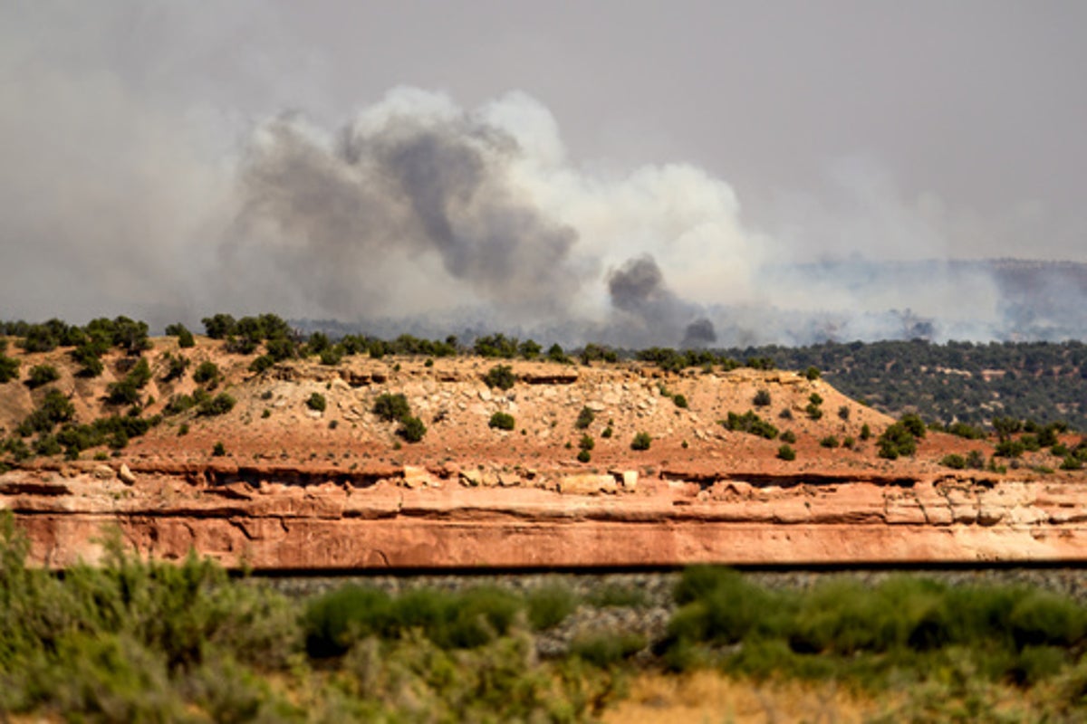 Firefighter becomes fourth to die in blaze near Colorado-Utah border: ‘Another heartbreaking loss – UK Times Firefighter becomes fourth to die in blaze near Colorado-Utah border: ‘Another heartbreaking loss – UK Times