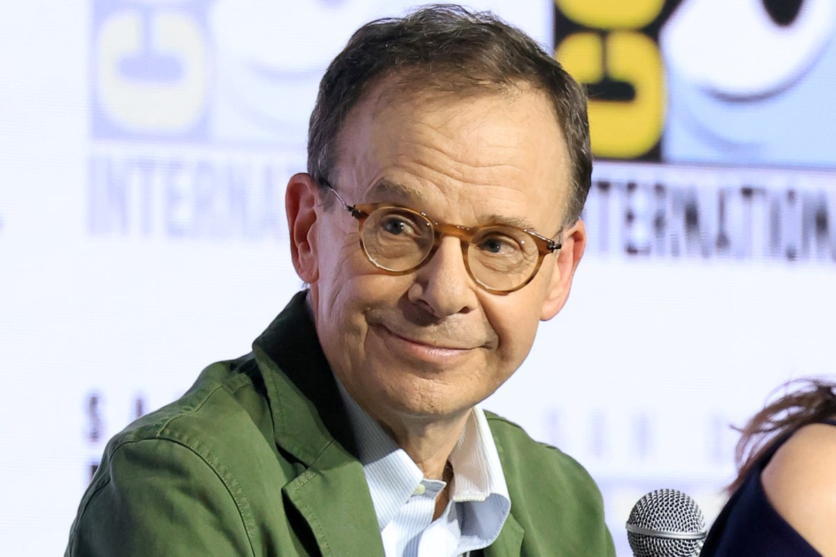 Eighties comedy icon met with standing ovation after decades away from Hollywood