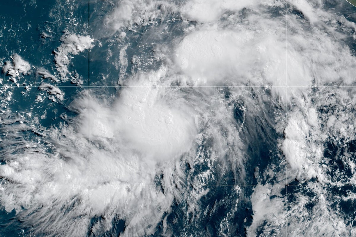 Hurricane Genevieve moves through the Pacific off Mexico, but no direct threat to land is forecast – UK Times Hurricane Genevieve moves through the Pacific off Mexico, but no direct threat to land is forecast – UK Times