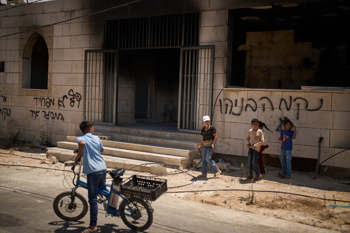 West Bank mosques set on fire during weekend of settler violence – UK Times