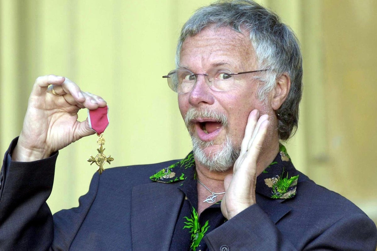 Bill Oddie, Springwatch wildlife presenter and broadcaster, dies aged 85
