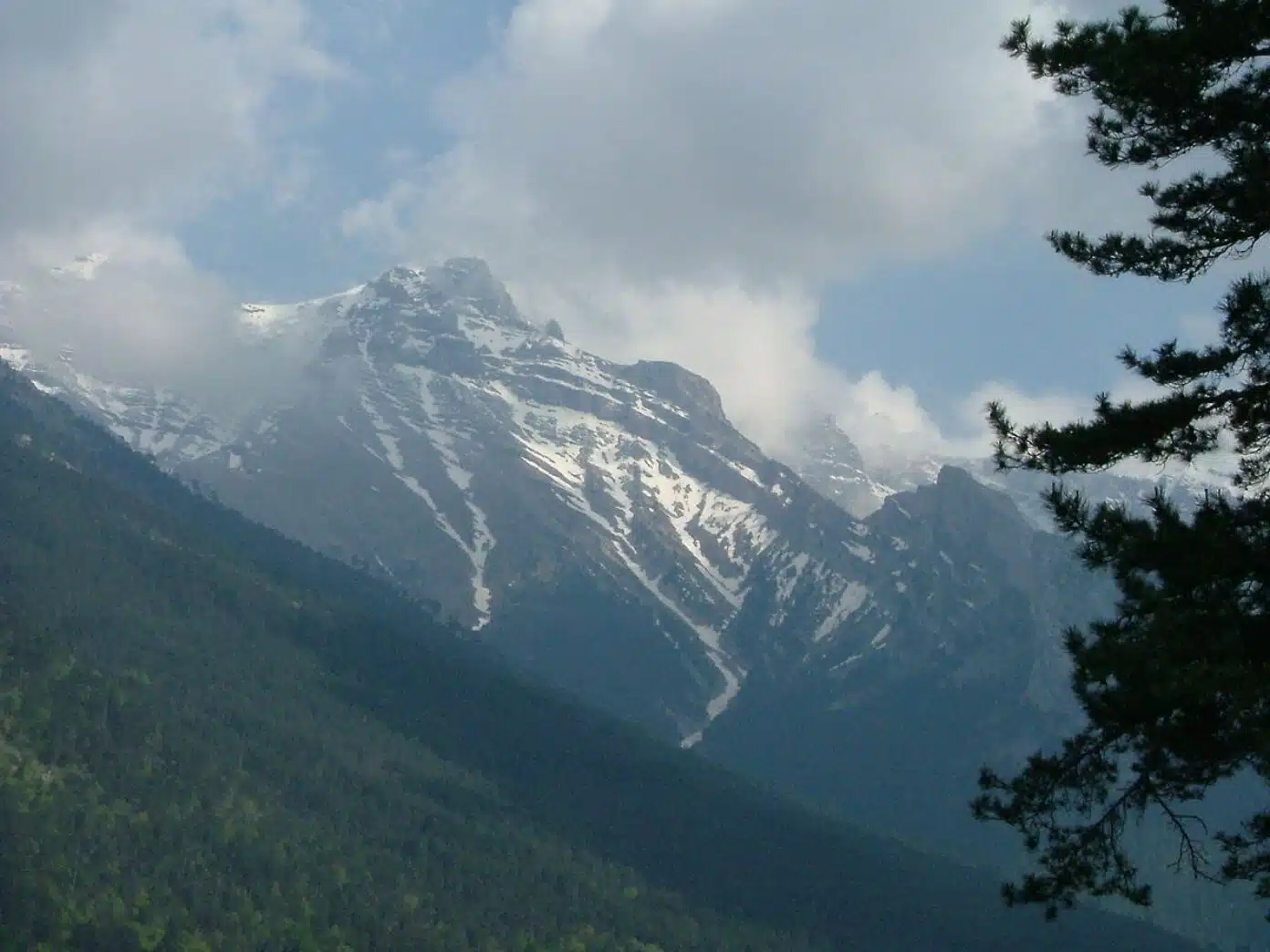 Images of snow dusting Mt Olympus were captured on July 24